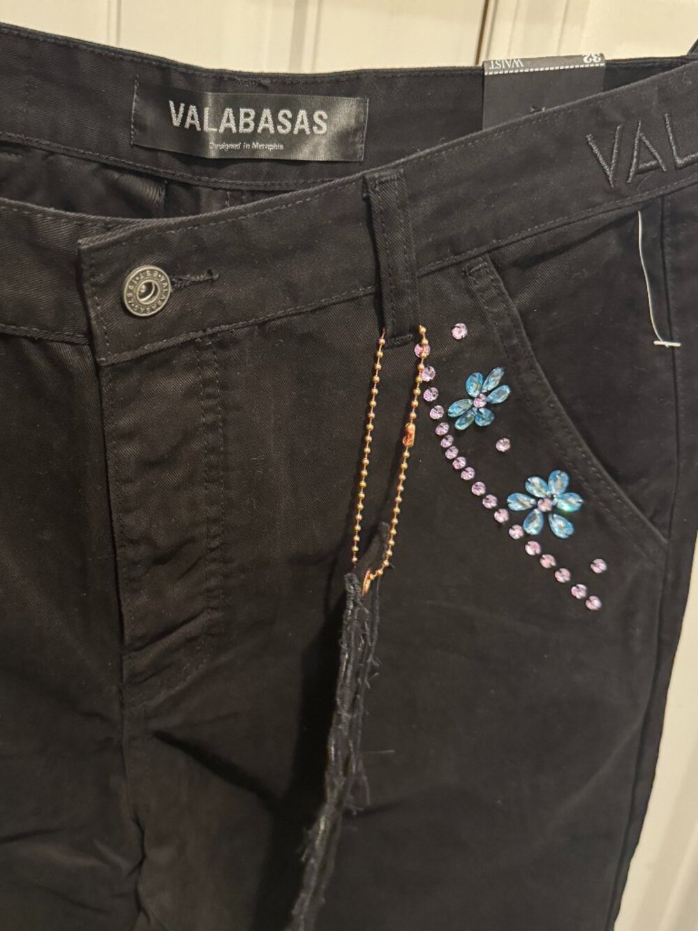 VALABASAS Black Loose fit  Twill pants  with Embellished Pocket Detail SIZE 32